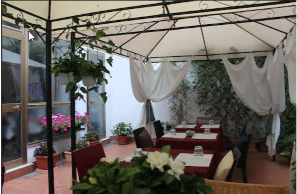 Hotel Dalmazia Флоренція Екстер'єр фото