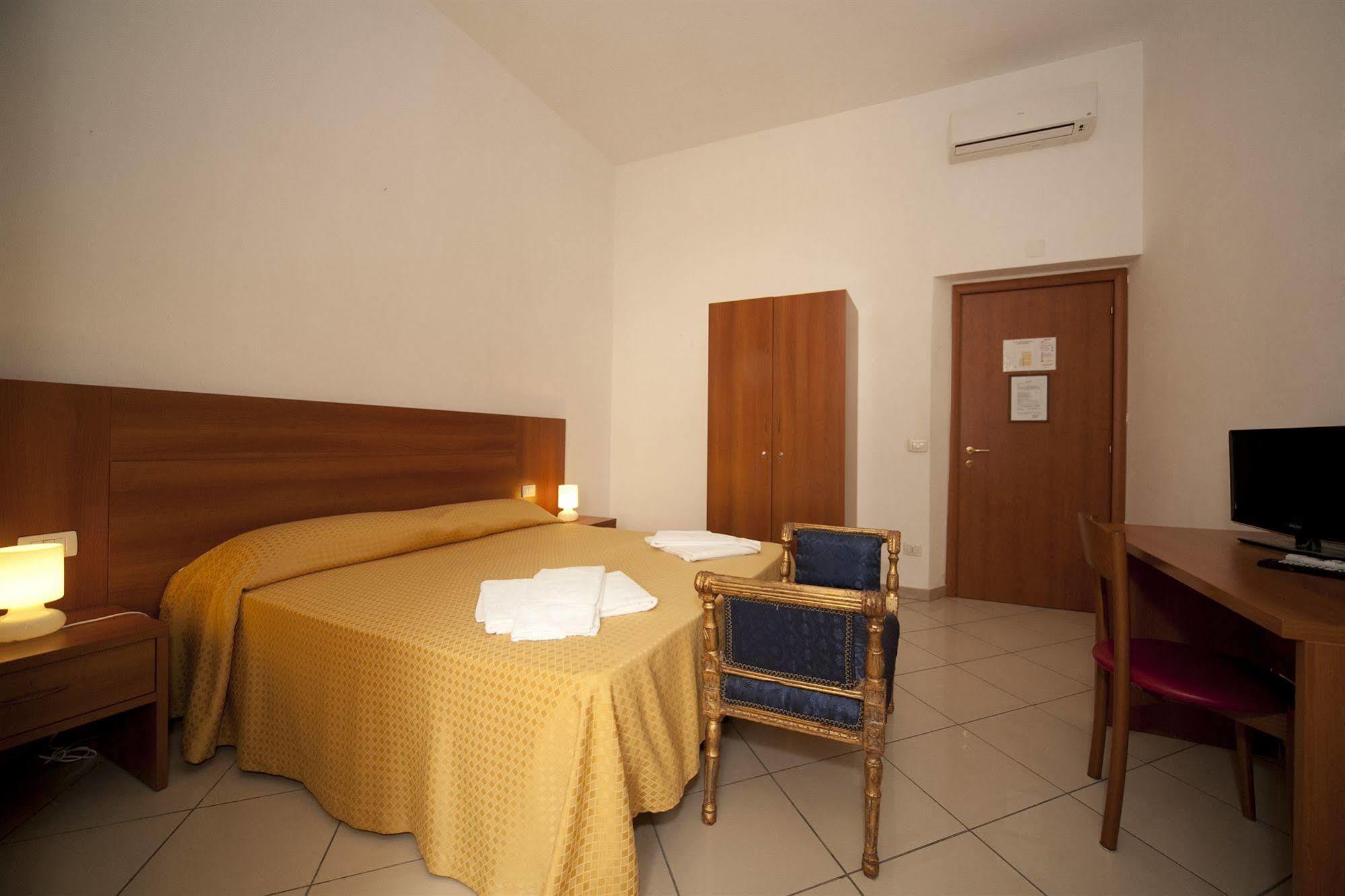 Hotel Dalmazia Флоренція Екстер'єр фото